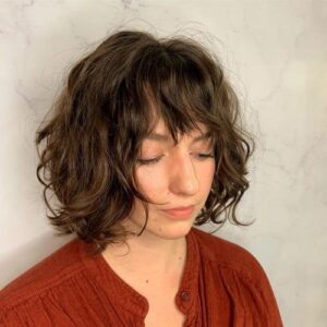 Modern Wavy Bob with Fringes