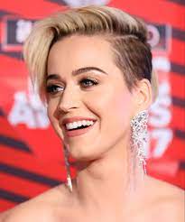 Katy Perry’s Straight Pixie Cut